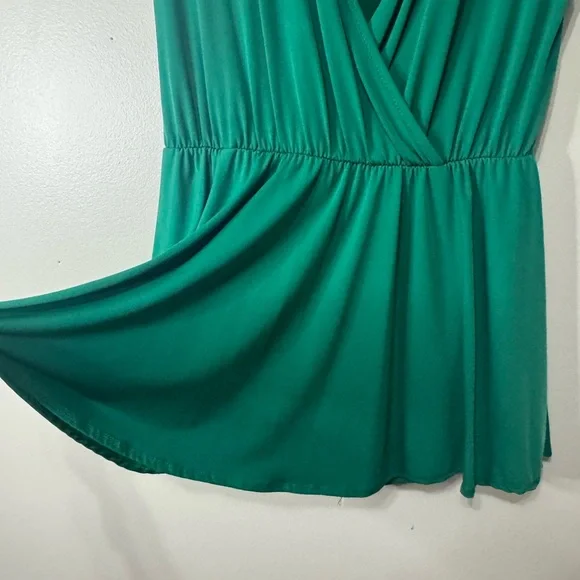 Stretchy Emerald Green Romper - Picture 4 of 5